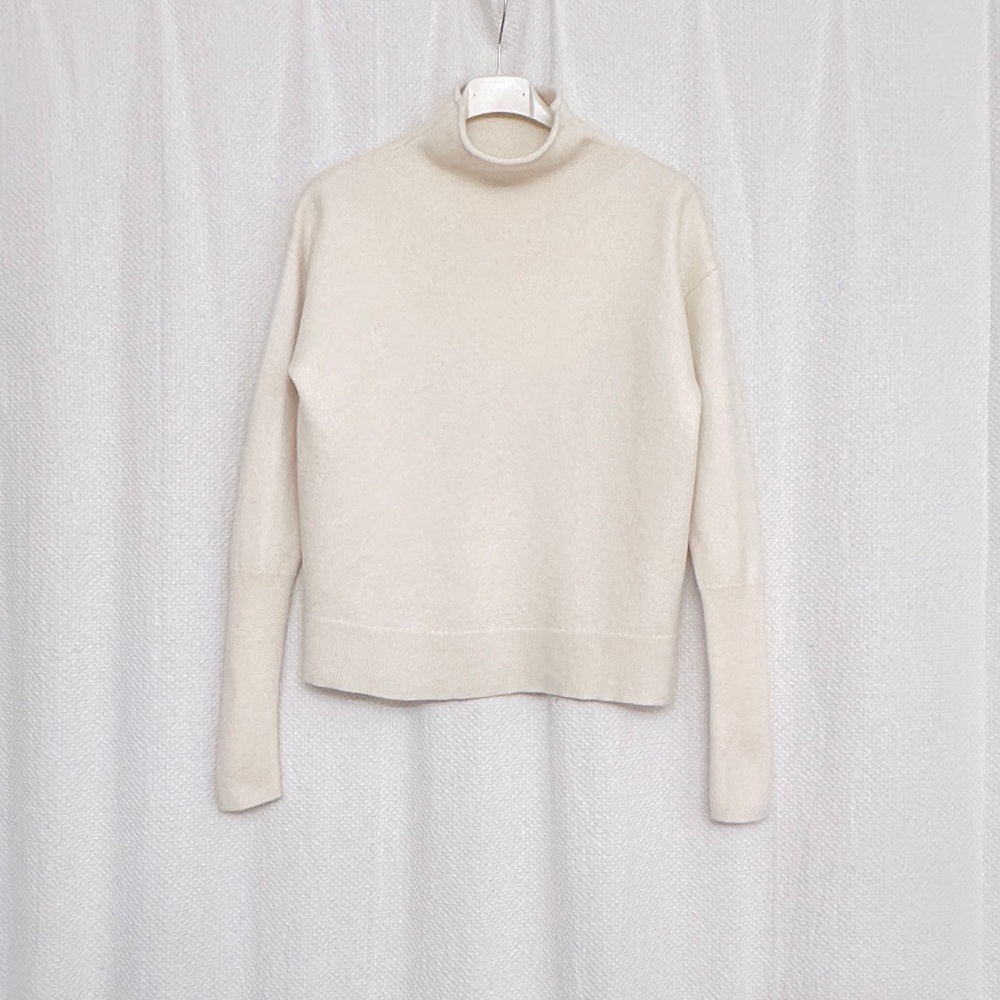 Wilfred Soft Cream Merino Wool Turtleneck Sweater